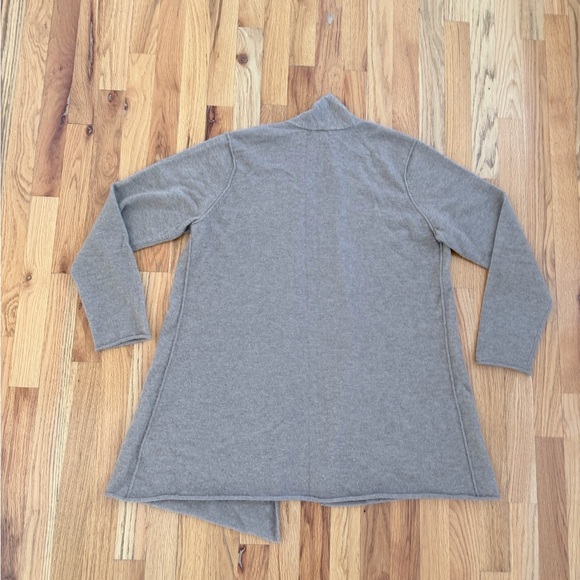 Eileen Fisher 100% Cashmere Cardigan in Taupe, Size Large - Picture 3 of 3